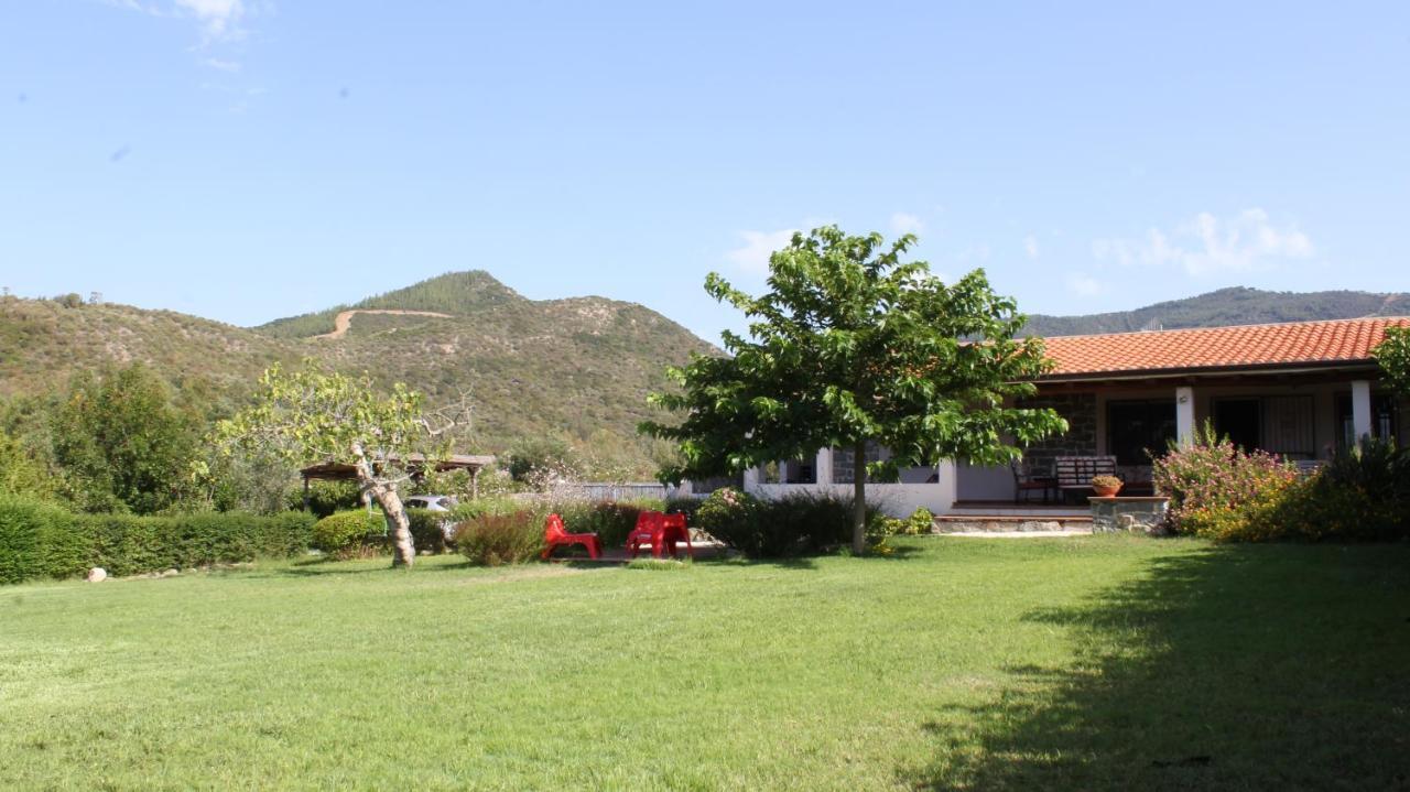 Countryside Villa In Sardinia Triei Bagian luar foto
